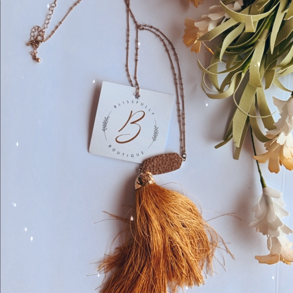 Tassel necklace